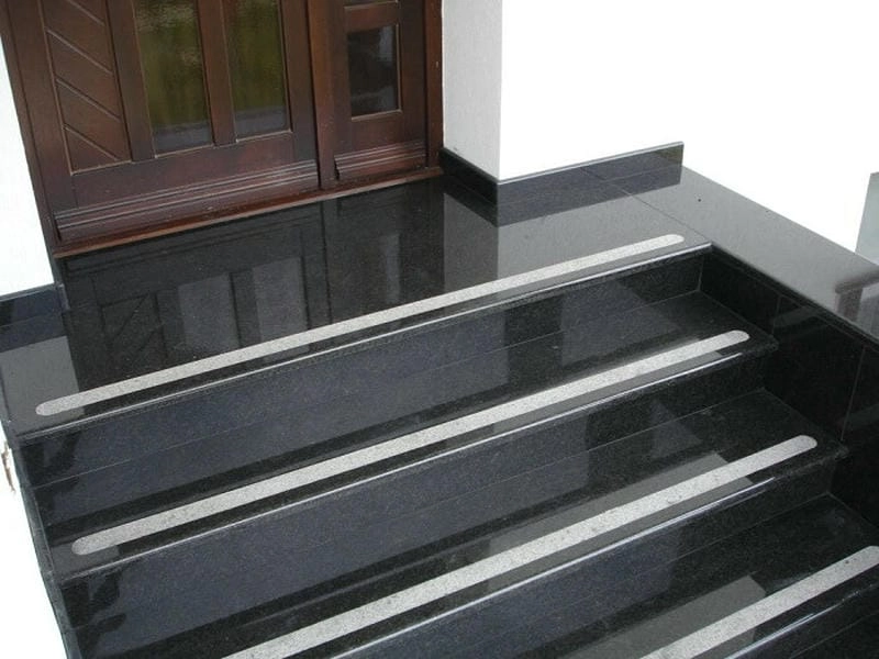 Ấn tượng từ cái nhìn đầu với mẫu đá tam cấp đẹp