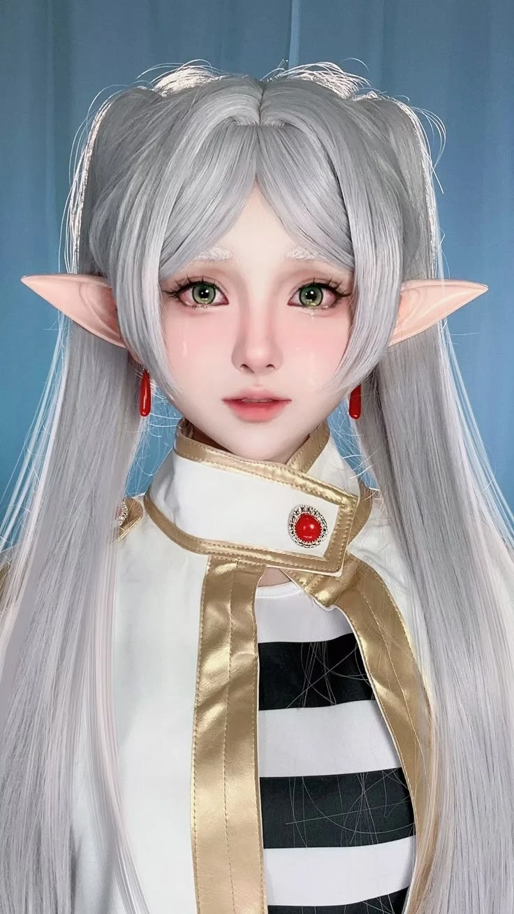 Frieren chibi cute dễ thương khiến fan xiêu lòng