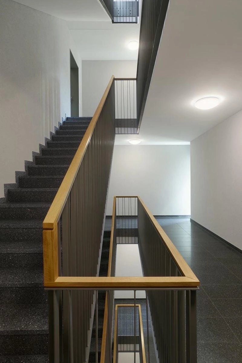 mẫu cầu thang lan can sắt cho không gian thêm phần cứng cáp