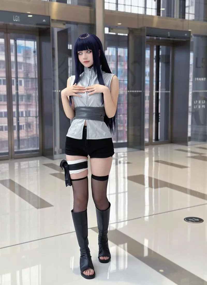 Thần thái cosplay Hinata khiến cộng đồng fan trầm trồ