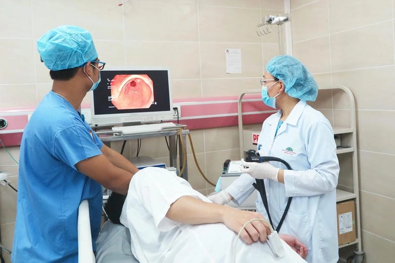 Tìm hiểu qua hình ảnh người bị đau dạ dày