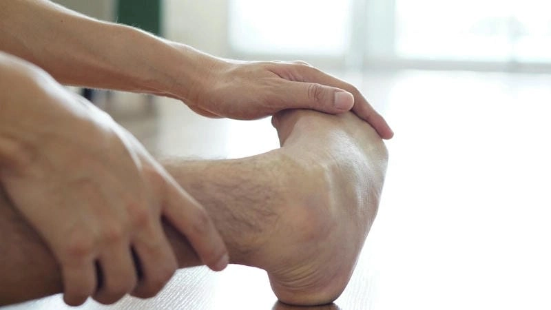 Hình ảnh gout thường gặp ở người lớn tuổi