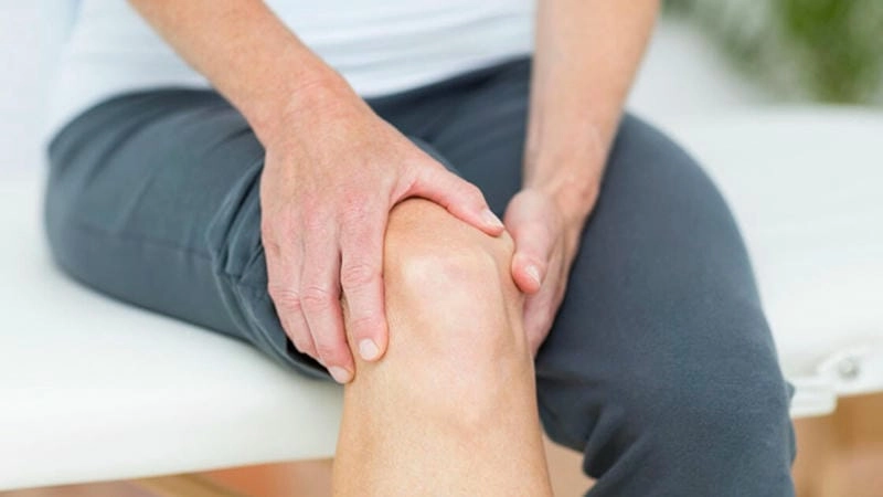 Hình ảnh bị gout là minh họa sinh động cho triệu chứng bệnh