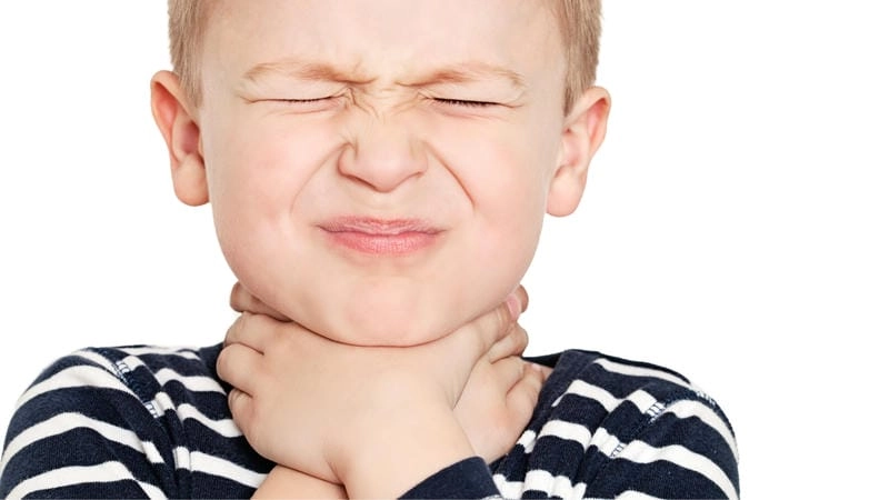 Dấu hiệu ban đầu trong hình ảnh của bệnh tay chân miệng ở trẻ em