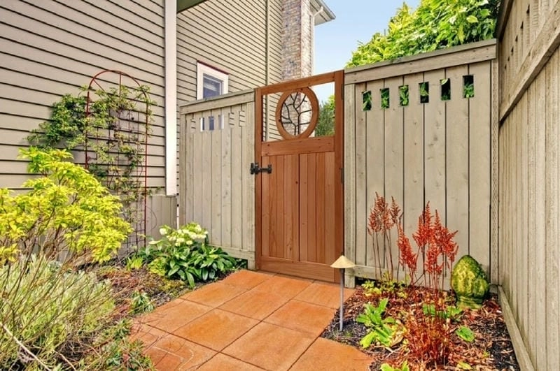 Tham khảo những mẫu cổng nhà vườn đẹp tự nhiên gần gũi