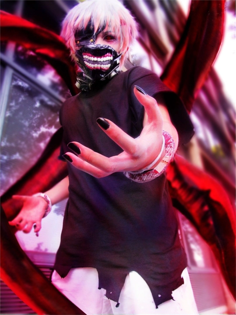 Cosplay Kaneki mang nét bí ẩn và nổi bật trong mỗi lễ hội