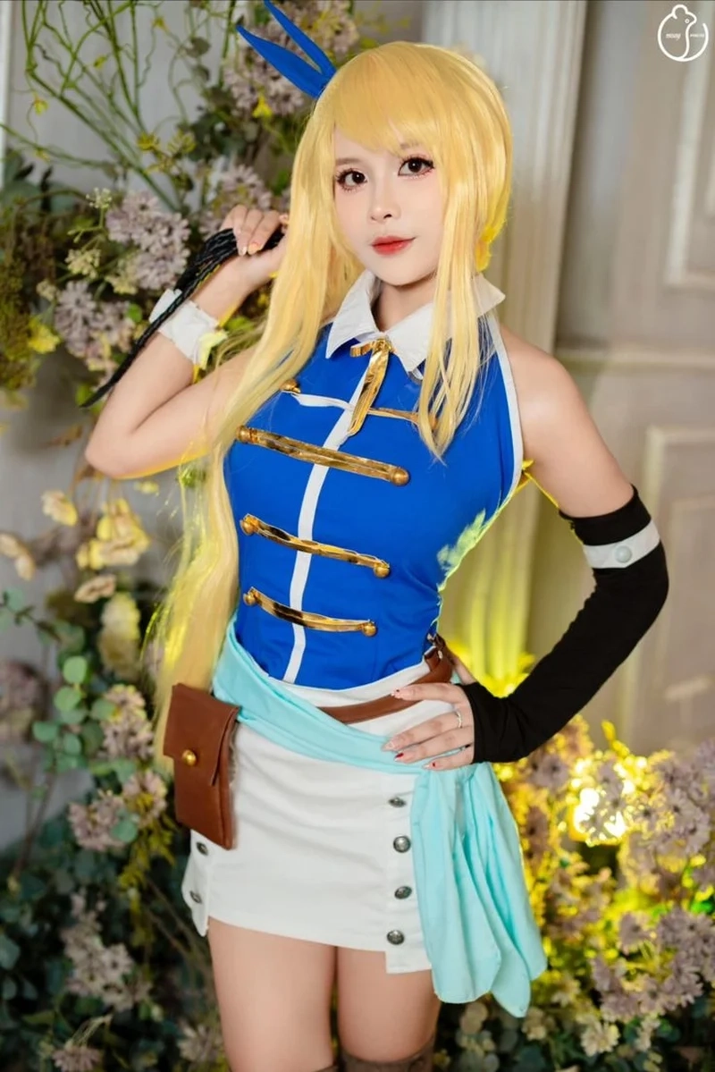 Cosplay Lucy Fairy Tail sống động như bước ra từ truyện