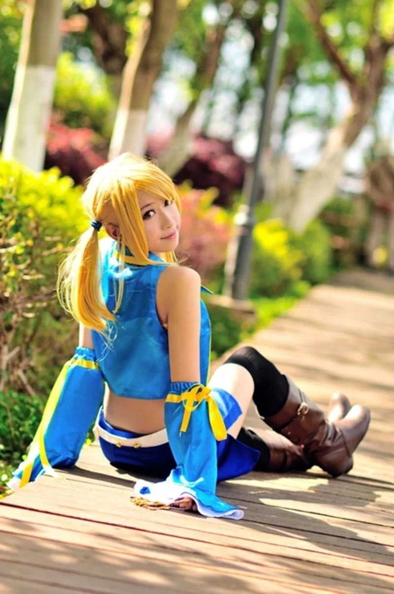 Hóa thân thành cosplay Lucy ngọt ngào và mạnh mẽ đầy cuốn hút