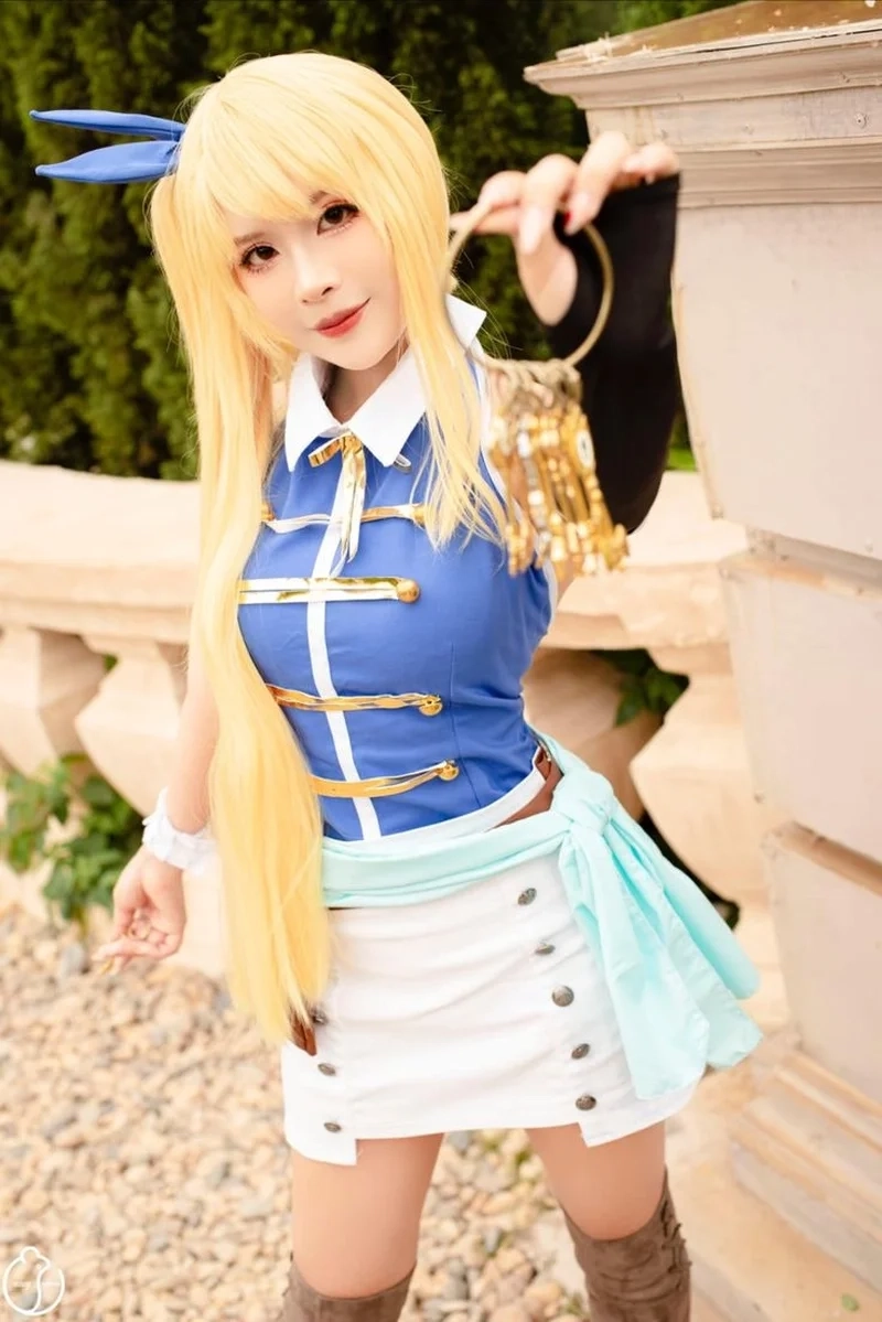Chiêm ngưỡng bộ cosplay Lucy Heartfilia ấn tượng từng chi tiết