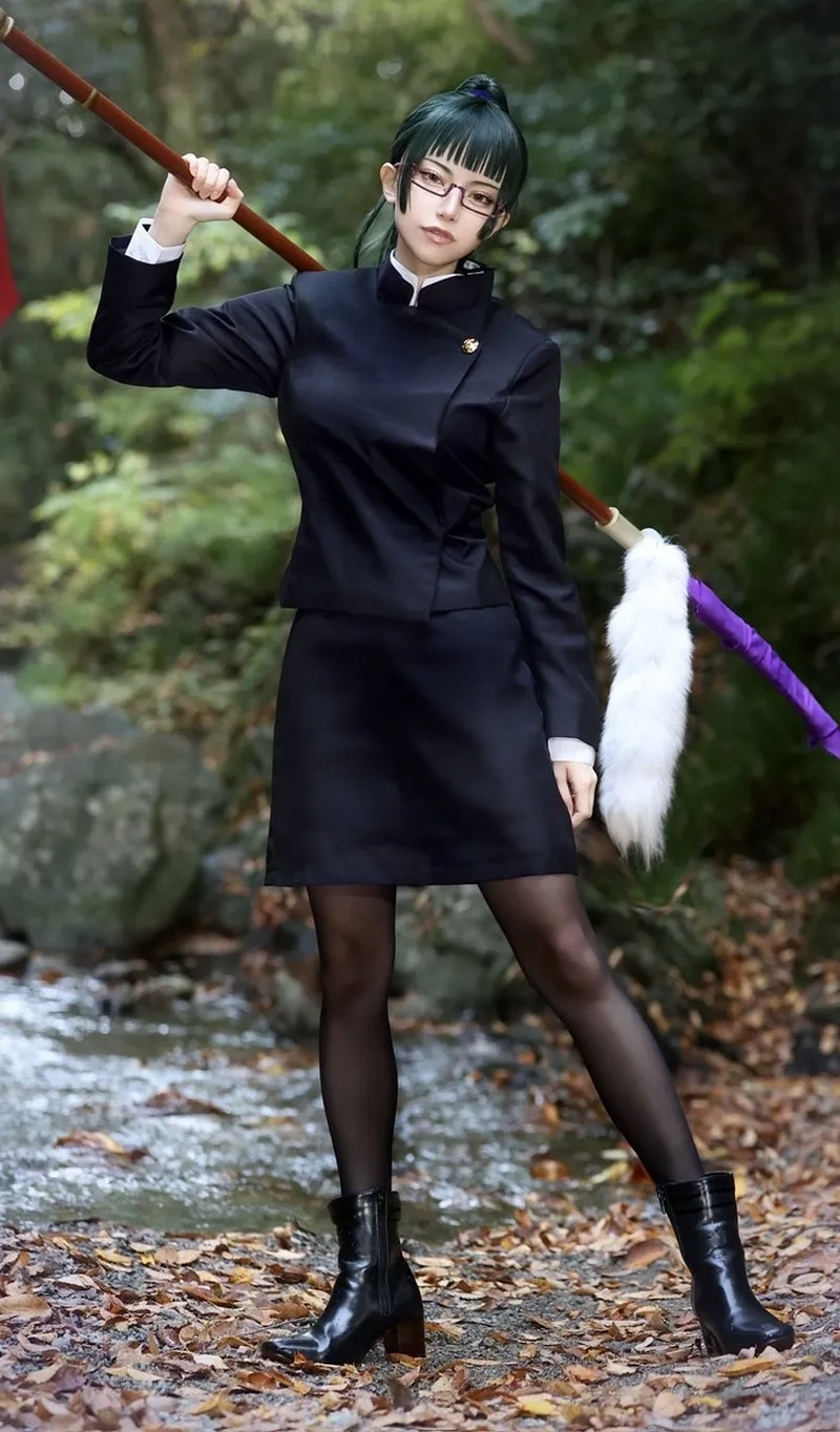 Bộ ảnh Zenin Maki cosplay với tạo hình mạnh mẽ từng chi tiết