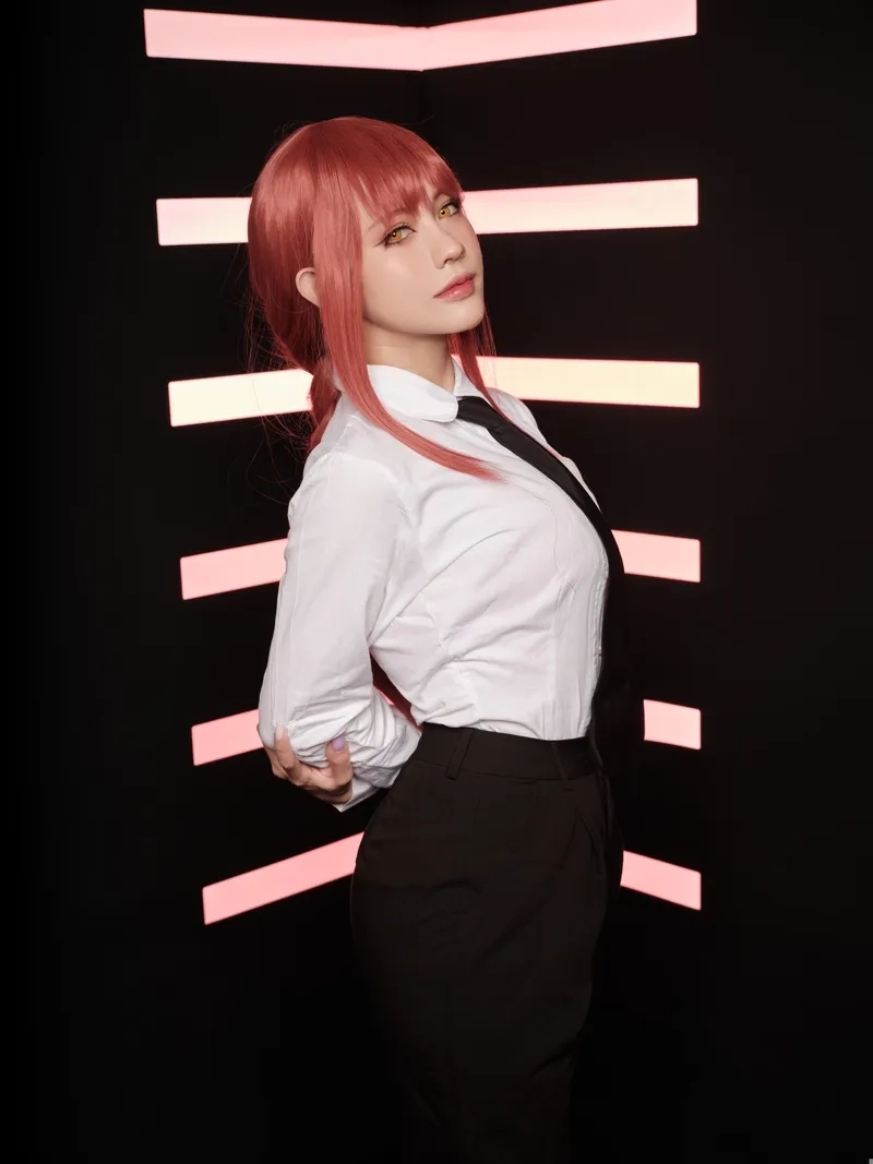 Tác phẩm Makima x Denji Marble Art đẹp đến ngỡ ngàng