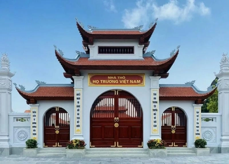 Khám phá mẫu cổng nhà thờ họ đẹp cổ kính trang nghiêm