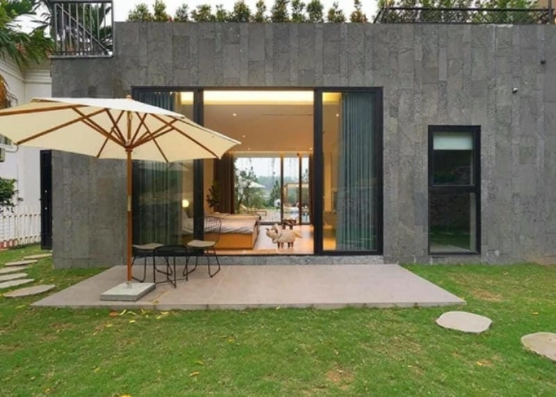 Nét hiện đại trong mẫu nhà mặt tiền ốp đá