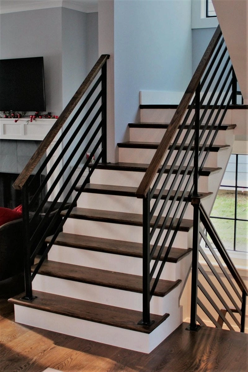 các mẫu lan can cầu thang sắt đa dạng kiểu dáng để lựa chọn