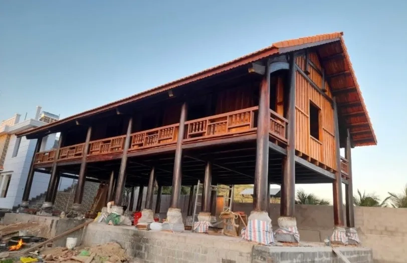 Cùng ngắm mẫu nhà sàn đẹp bằng gỗ giá rẻ của người dao ở tuyên quang p2