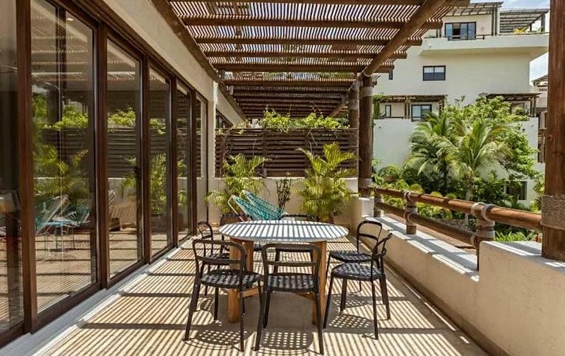 Tăng thẩm mỹ với sân thượng đẹp nhà phố