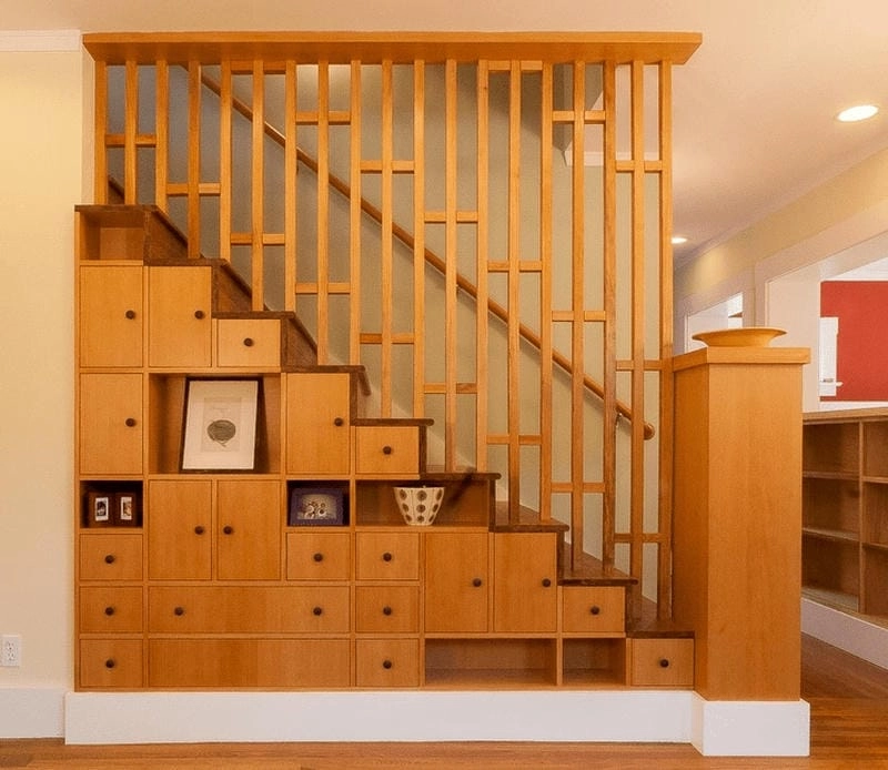 Tạo chiều sâu với vách cầu thang gỗ