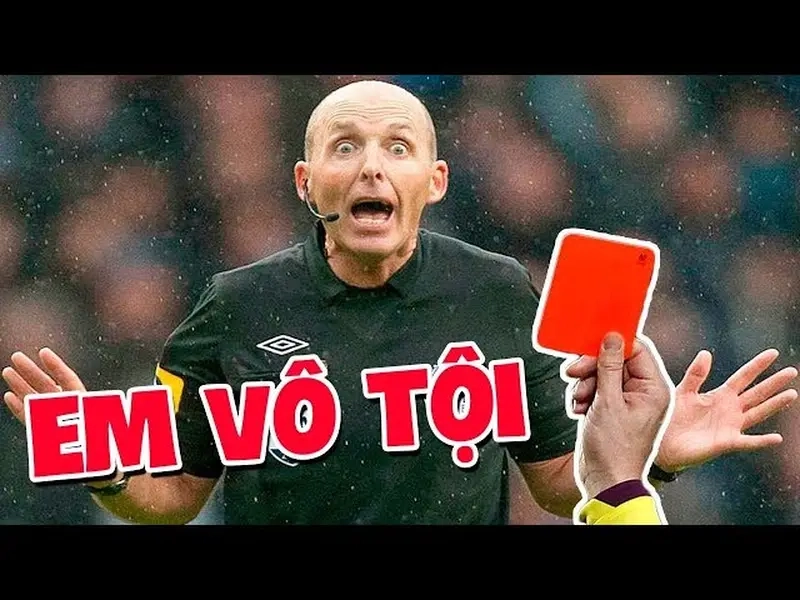 Meme bóng đá hấp dẫn xoay quanh meme thẻ đỏ