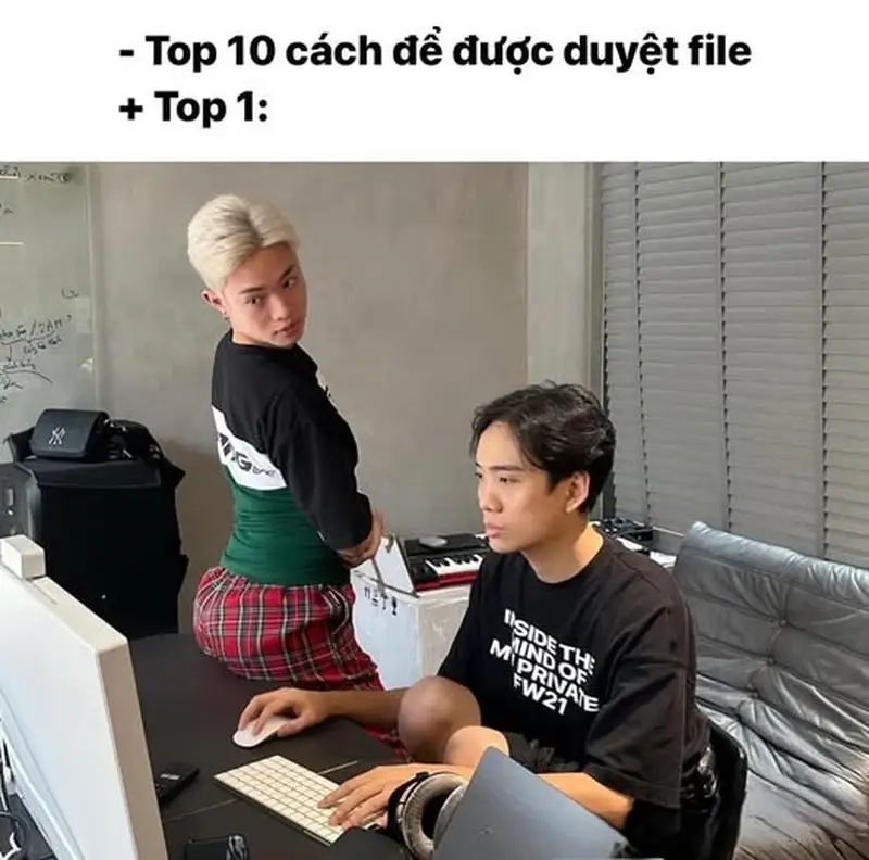 Meme khách hàng chốt file lan tỏa cảm xúc vui mừng của dân thiết kế