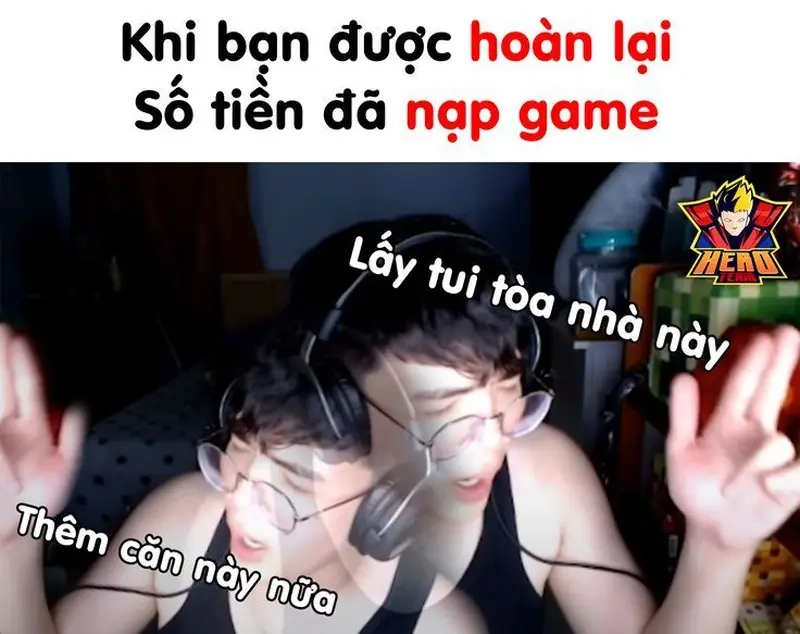 Meme game thủ vui nhộn xoay quanh meme nạp tiền vào game
