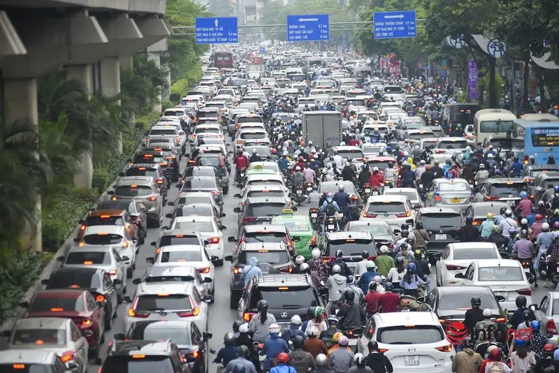 Những pha hài hước không thể bỏ qua của meme tắc đường giờ tan tầm