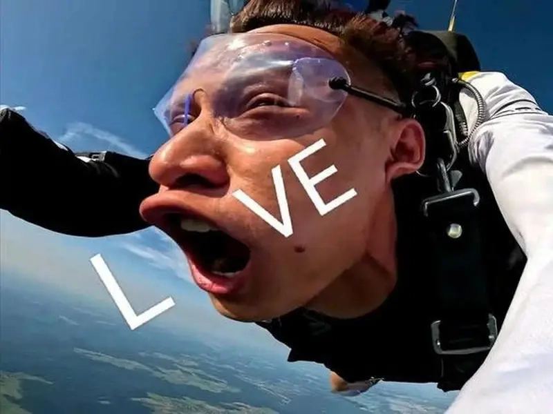 Meme hệ tư tưởng Độ Mixi là định nghĩa mới của triết lý hài