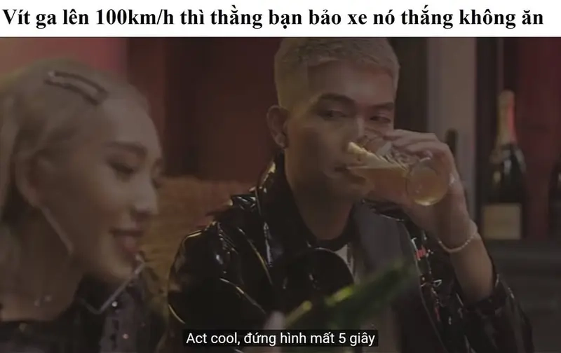 Sự “đứng hình” thú vị được thể hiện qua meme đứng hình mất 5 giây