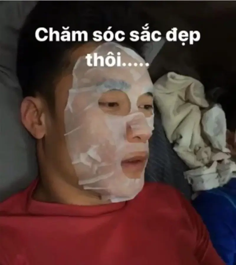 Khi bạn skincare xong thì trời cũng sáng meme routine 10 bước