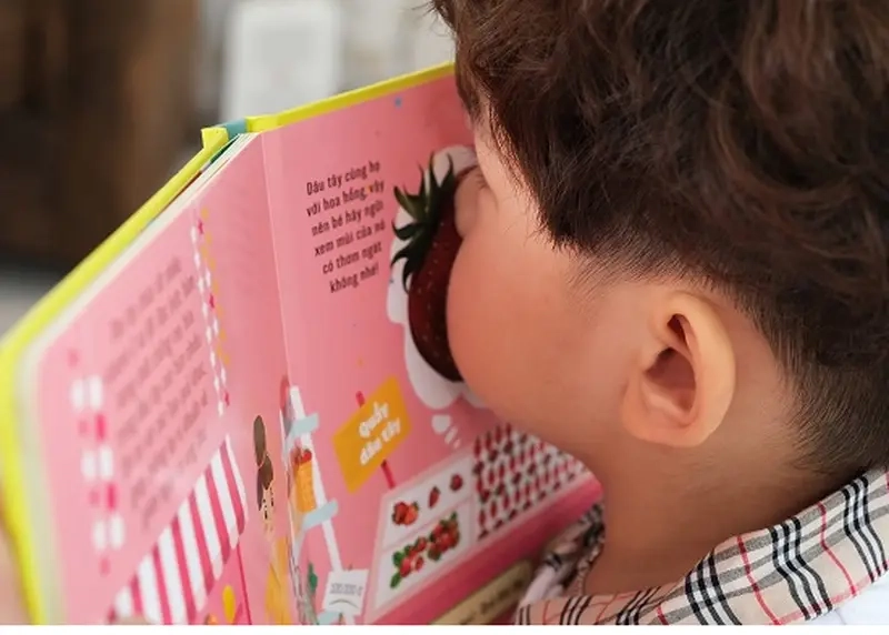 Meme hít hà mùi sách mới giúp người mê sách thư giãn hiệu quả