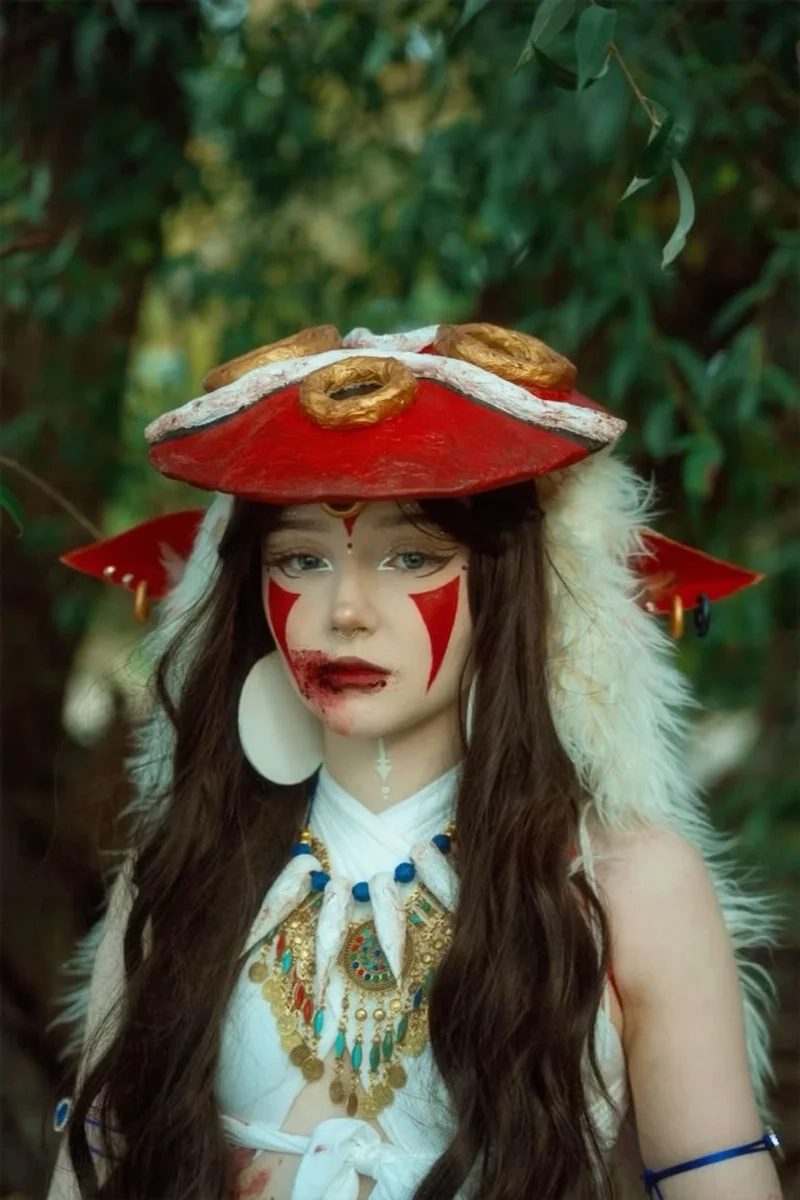 Mononoke princess cosplay mang đến vẻ đẹp vừa dữ dội vừa mộng mơ