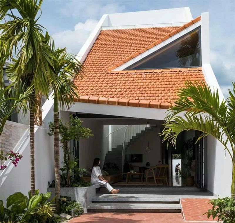 nhà mái ngói nông thôn phù hợp lối sống giản dị yên bình