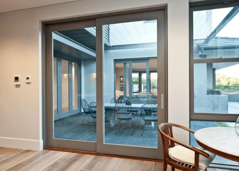 mẫu cửa nhà đẹp 2023 điểm nhấn mới cho không gian sống