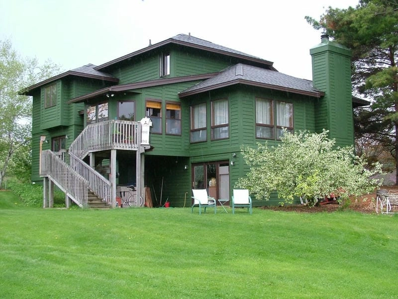 sơn nhà ngoài trời màu xanh lá cây mát mẻ mẫu sơn nhà màu xanh đẹp