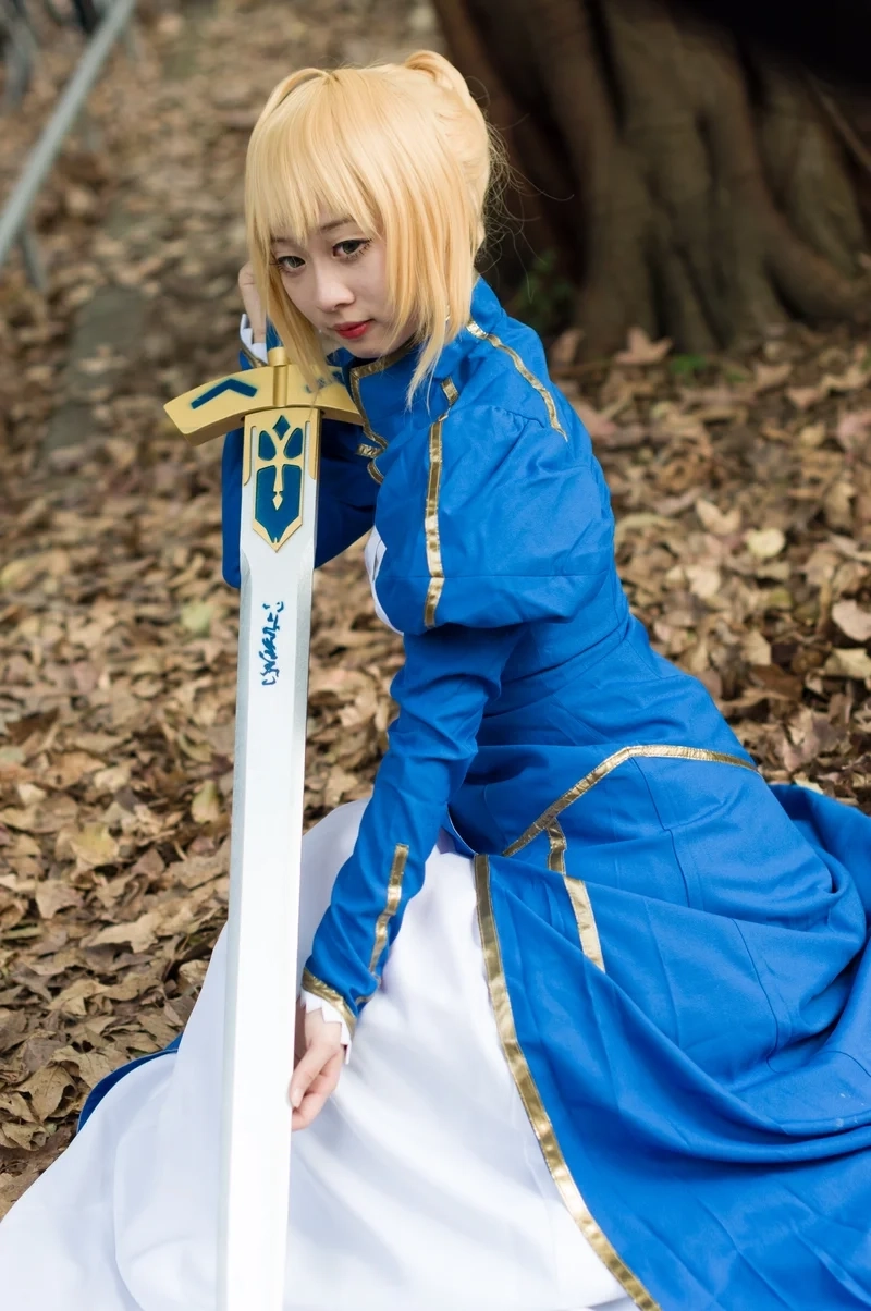 Fate Stay Night Saber cosplay nổi bật nhờ chi tiết áo giáp tinh xảo