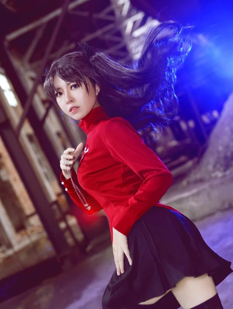 Loạt ảnh cosplay Tohsaka sống động như bước ra từ anime