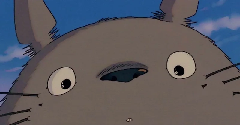 Gấu Totoro to lớn, ấm áp và luôn bảo vệ Mei