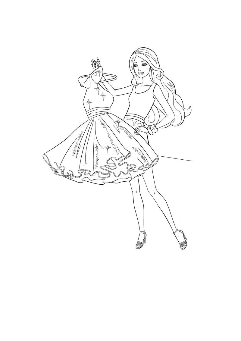 Tô hình tô màu búp bê giấy theo phong cách riêng