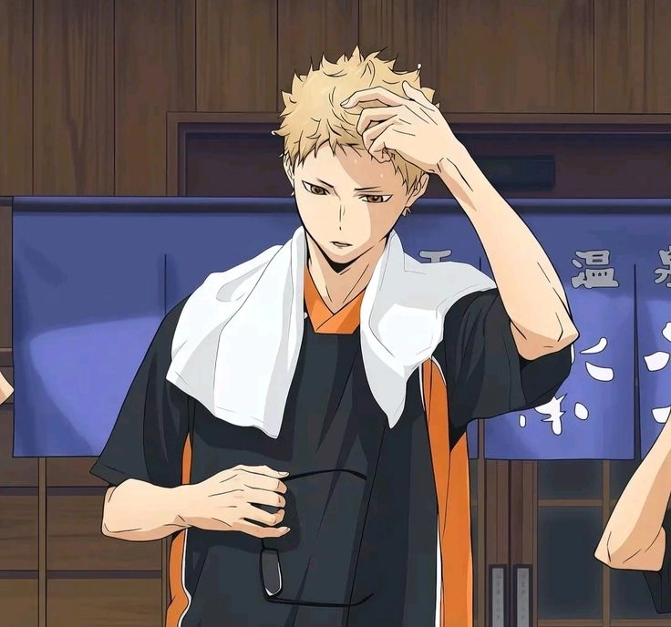 Tsukishima là middle blocker cao ráo với thái độ chững chạc