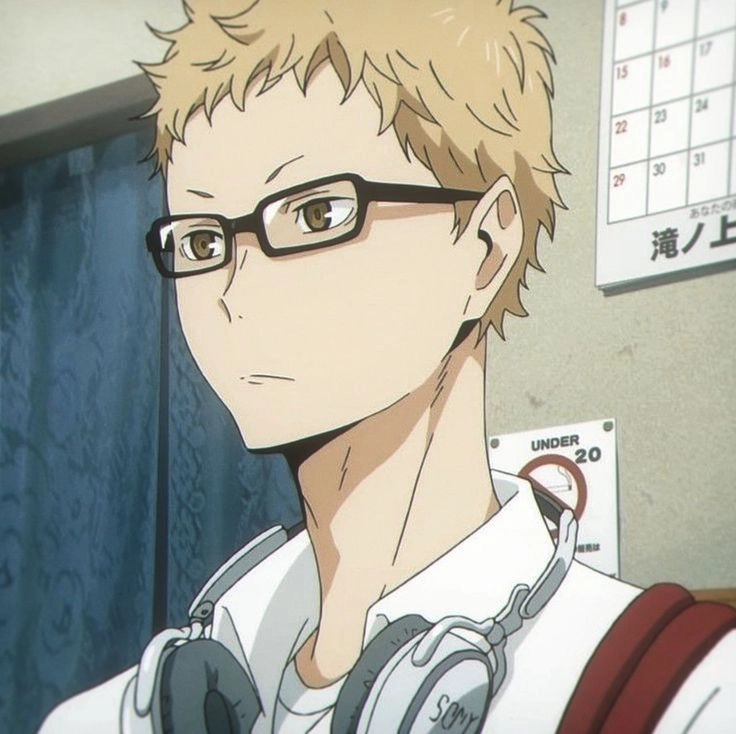 Kei Tsukishima có tố chất phân tích cao, luôn suy tính từng bước