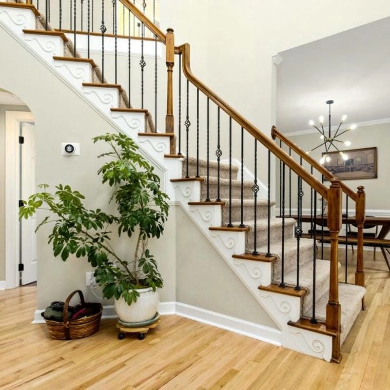 Thiết kế tủ đồ dưới gầm cầu thang tiện dụng và gọn gàng