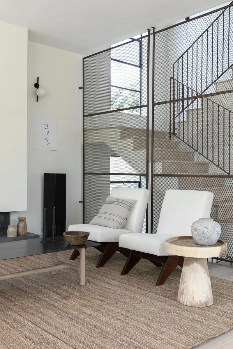 Chọn tấm vách ngăn cầu thang tăng tính thẩm mỹ không gian