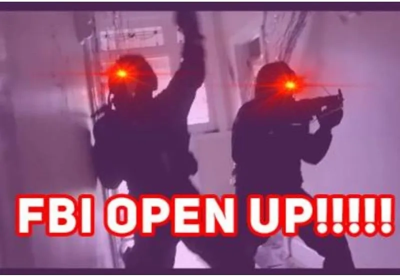 Cảm giác khi fbi open the door meme xuất hiện