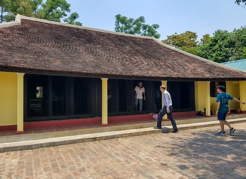 Về xứ thơ mộng khám phá nhà rường huế hương trà trăm năm