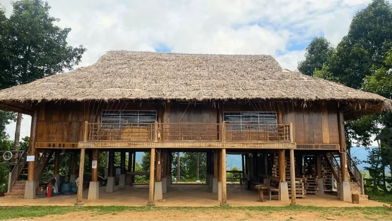 Vẻ đẹp hoang sơ trong ảnh nhà sàn Ê Đê giữa núi rừng Tây Nguyên