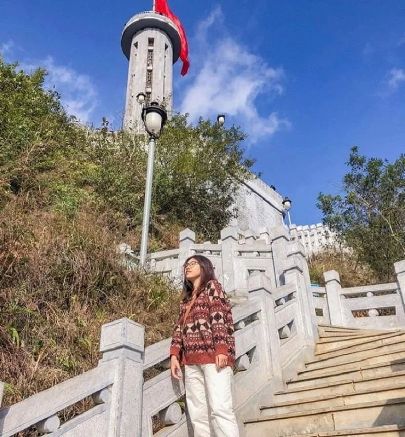 Check in cột cờ Lũng Cú rất được yêu thích