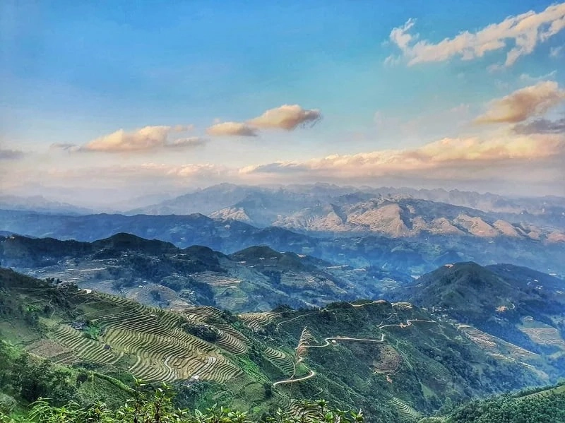 Cung đường Mã Pí Lèng đẹp ngoạn mục Tây Bắc